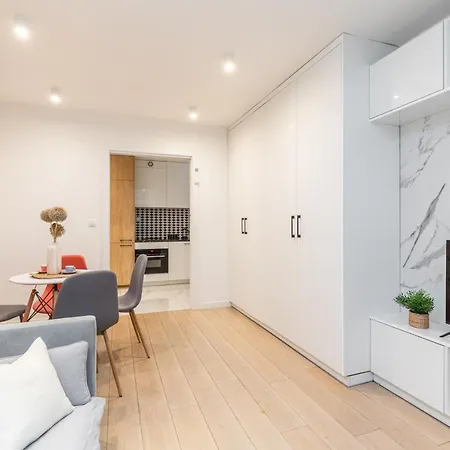 Superapart Al. Jerozolimskie 141